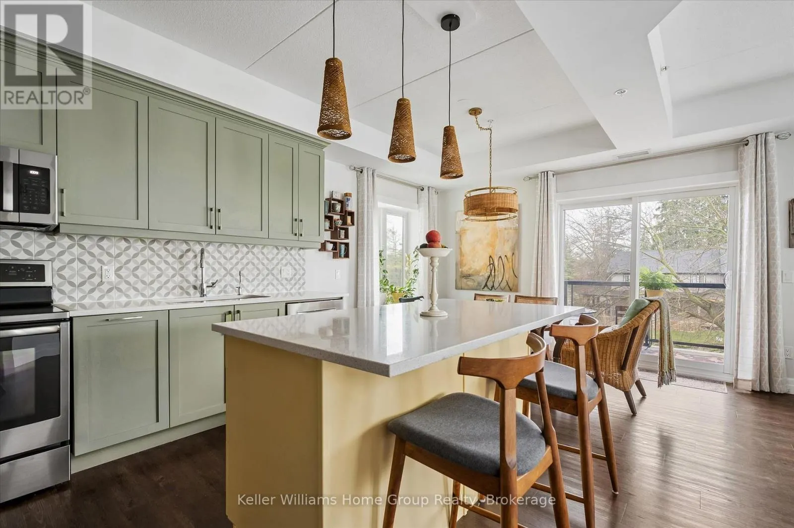 201 - 19 STUMPF STREET #201