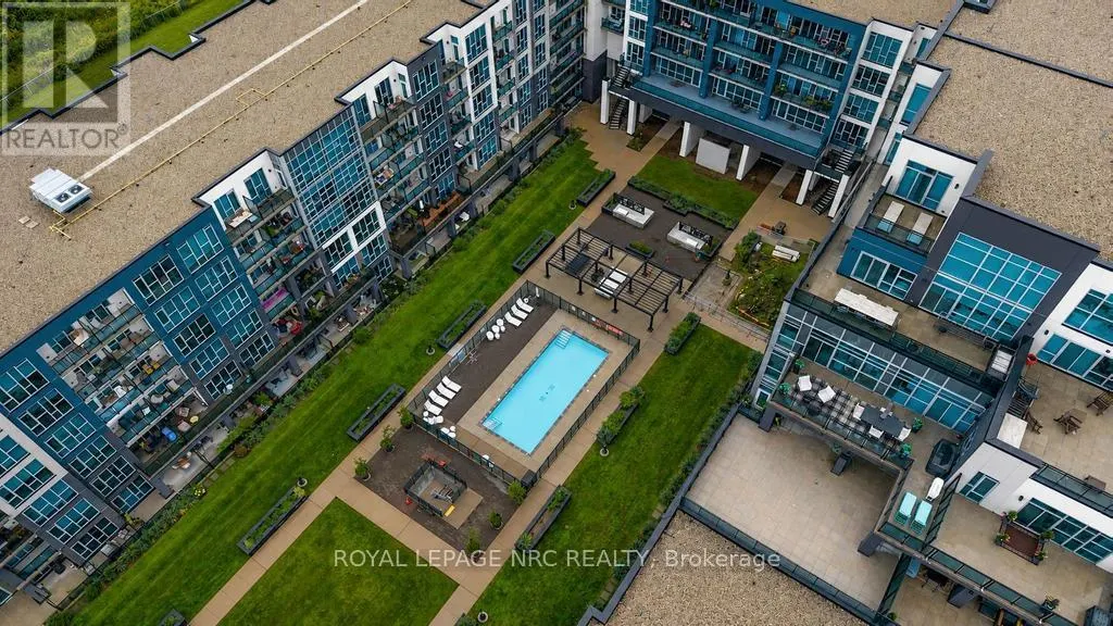 632 - 16 CONCORD PLACE #632
