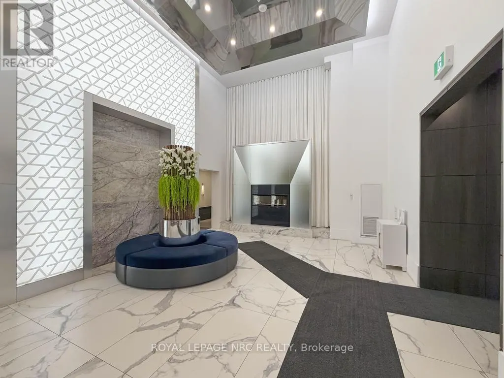 632 - 16 CONCORD PLACE #632