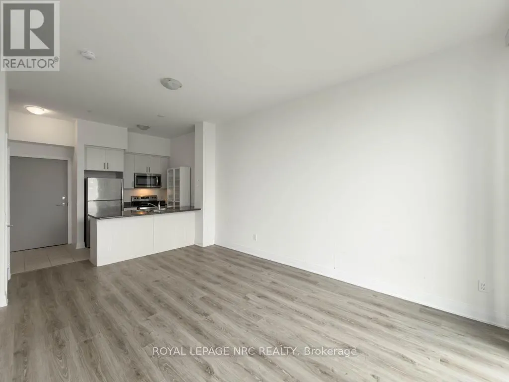 632 - 16 CONCORD PLACE #632