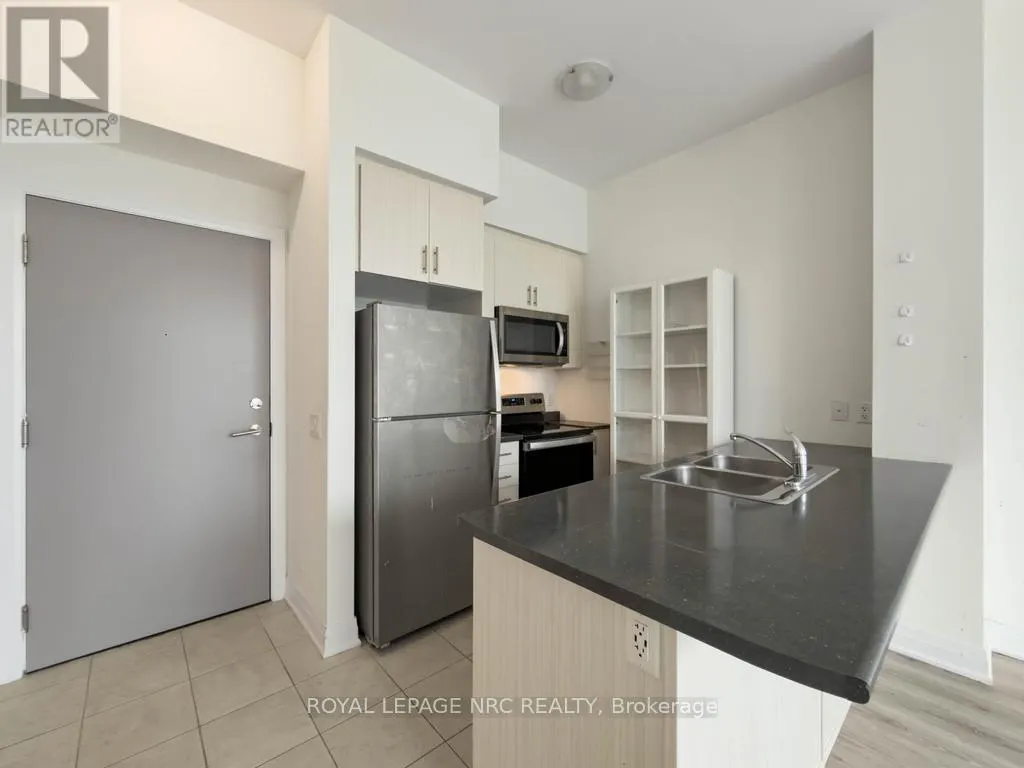 632 - 16 CONCORD PLACE #632