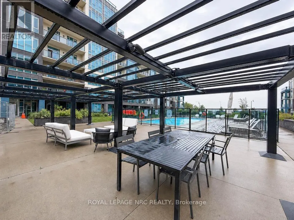 632 - 16 CONCORD PLACE #632