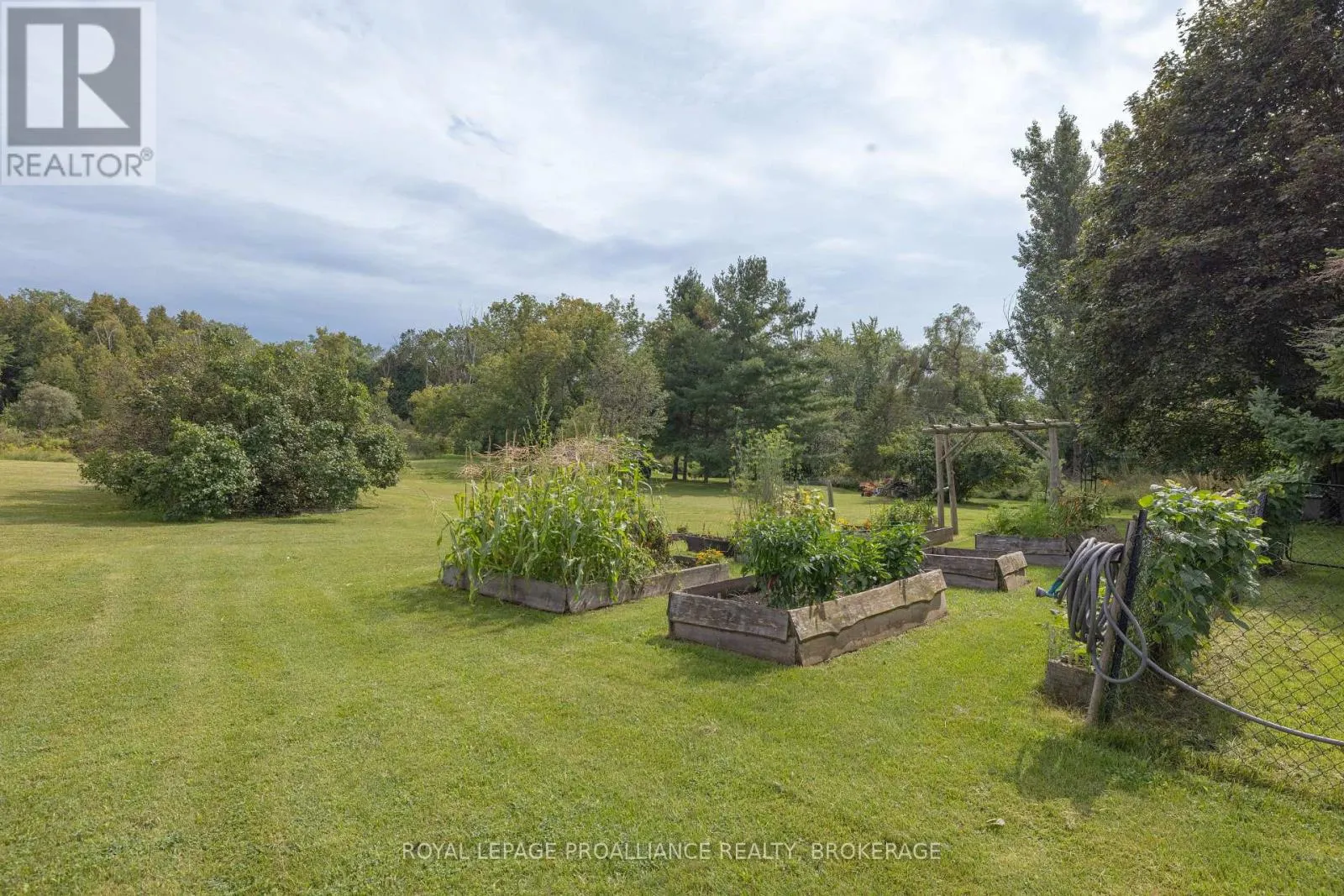 4018 COUNTY ROAD 1 E