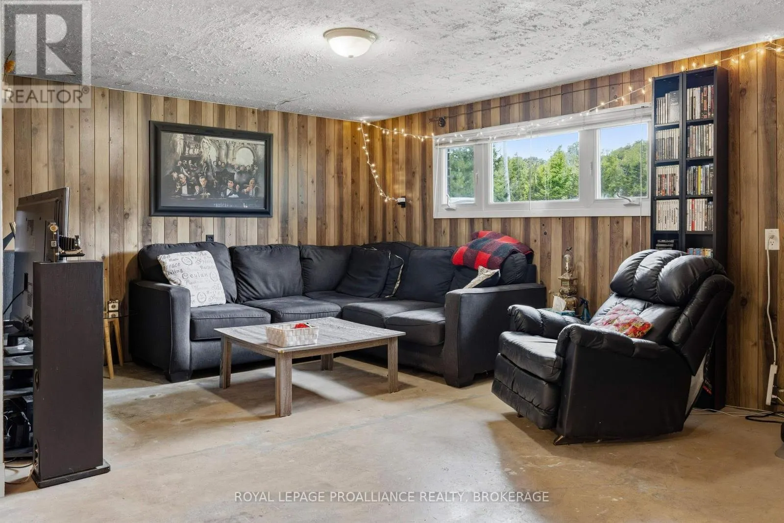 4018 COUNTY ROAD 1 E