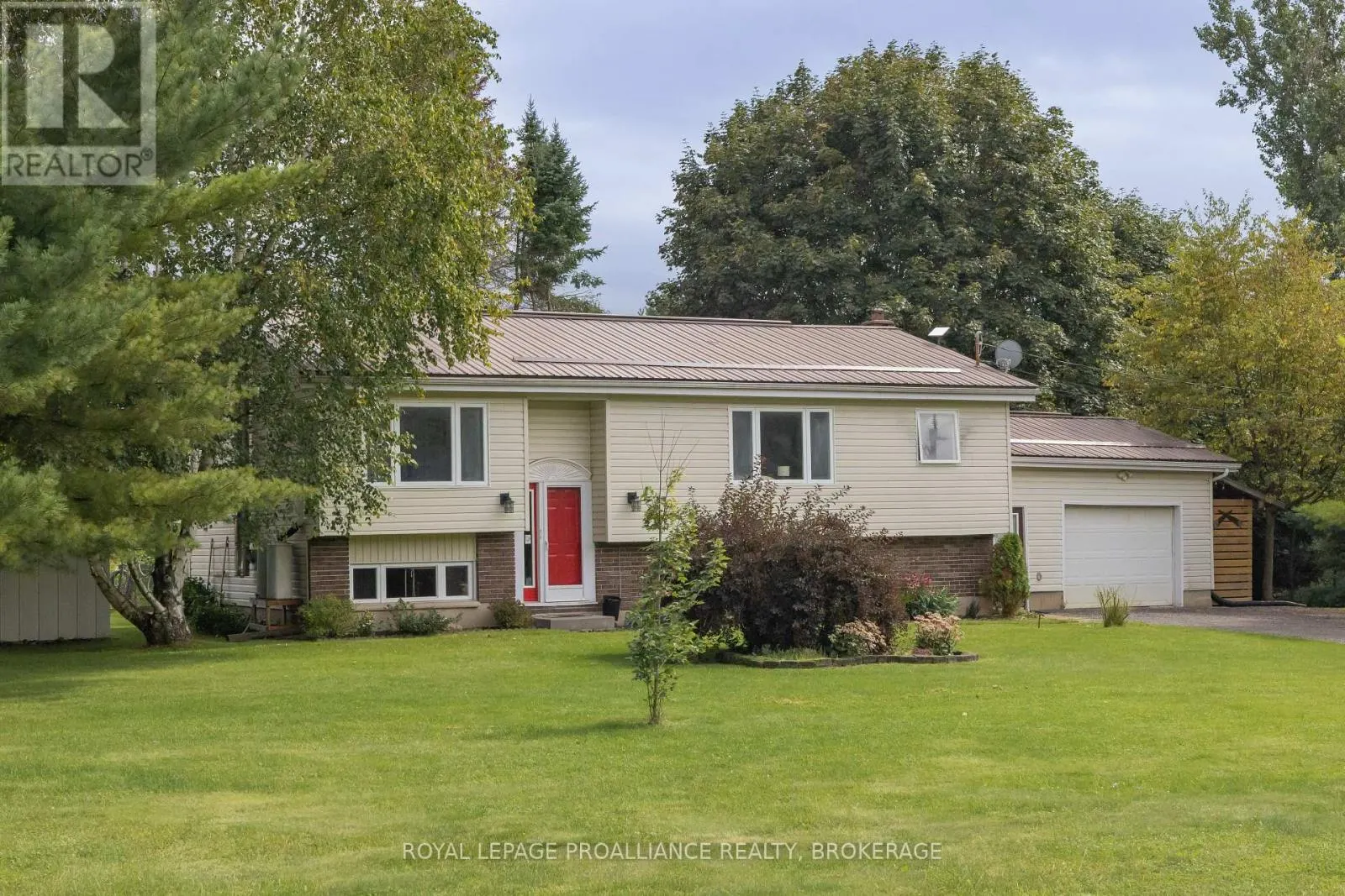 4018 COUNTY ROAD 1 E