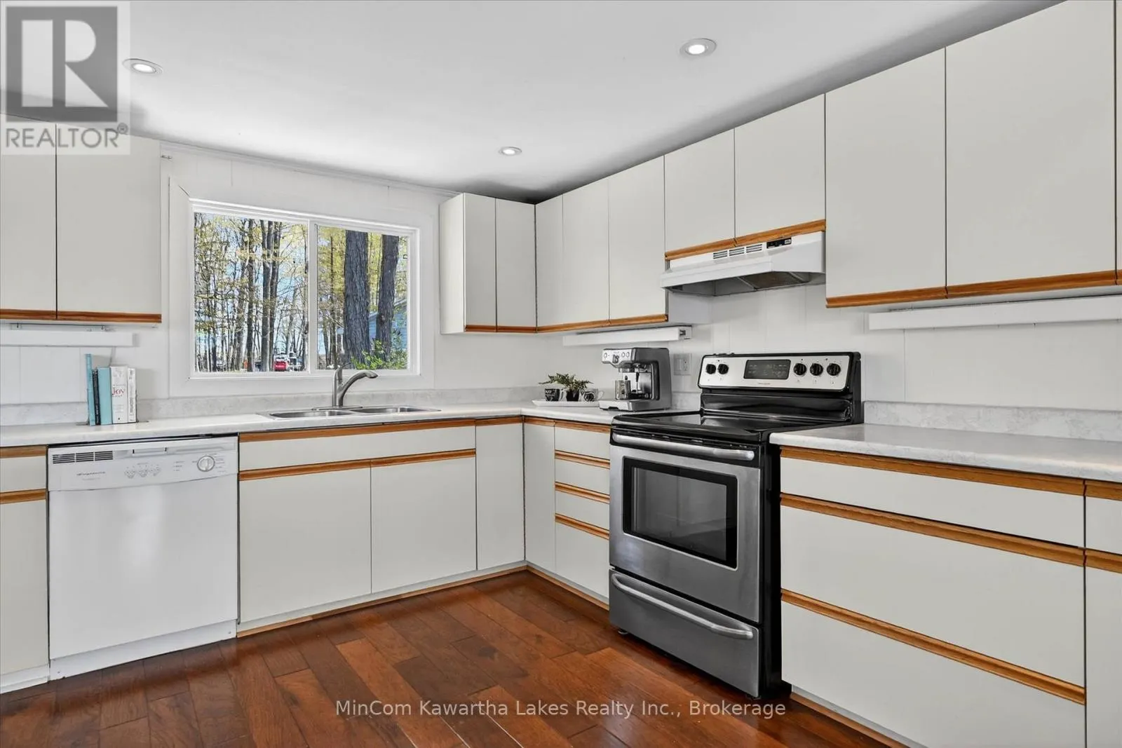 54 WOODLAND TRAIL