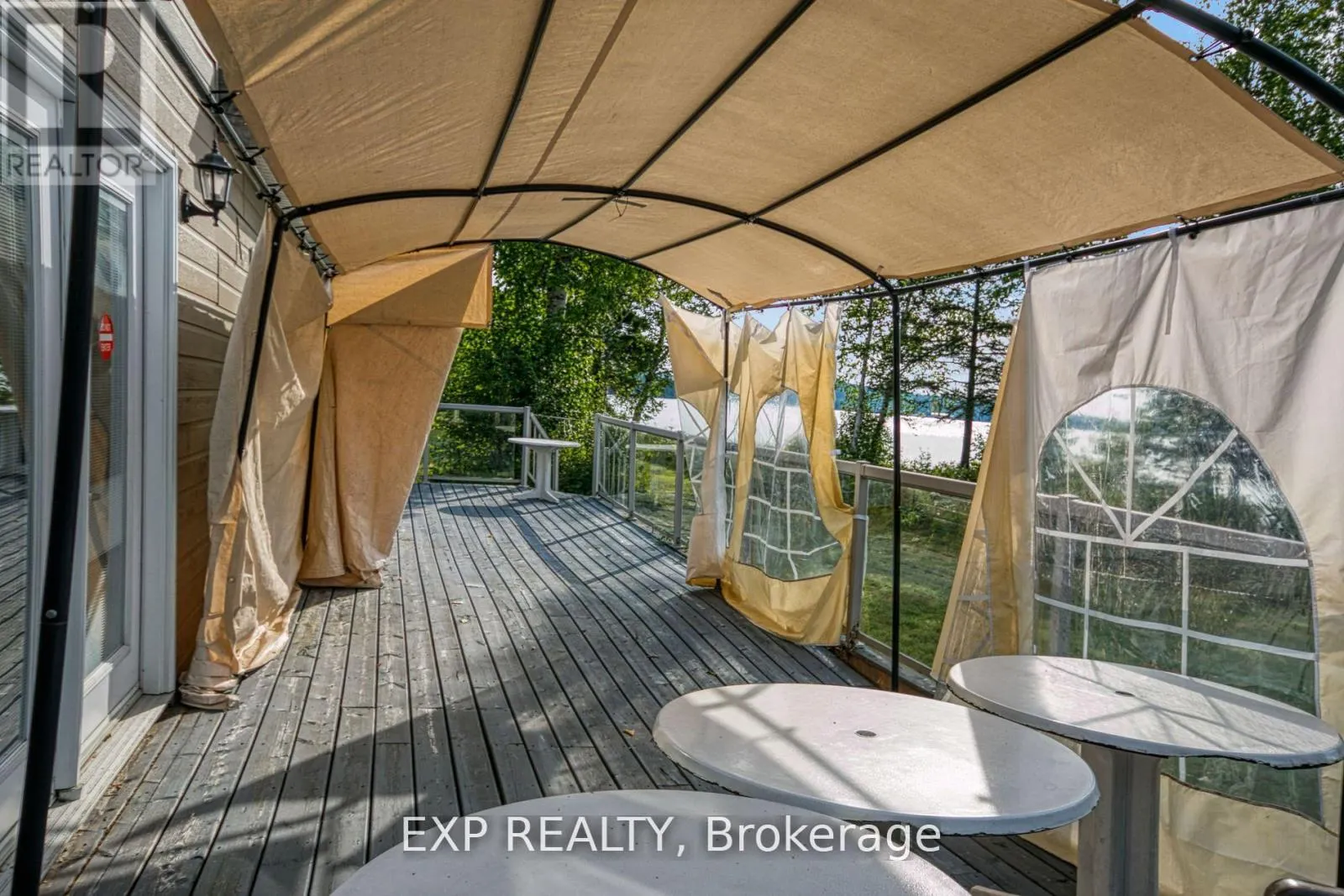 725 LOCHHEAD DRIVE