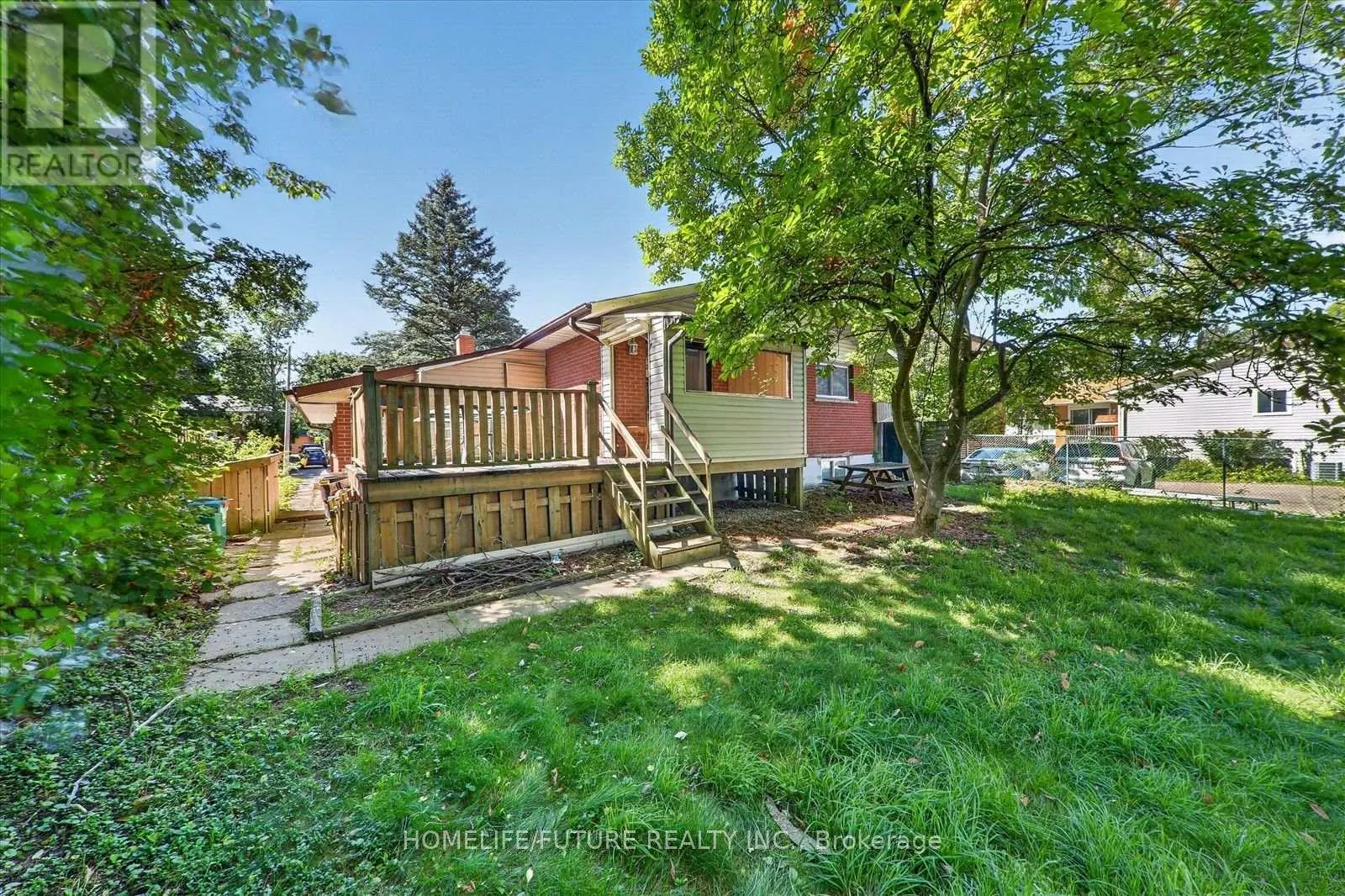 7 CARDILL CRESCENT