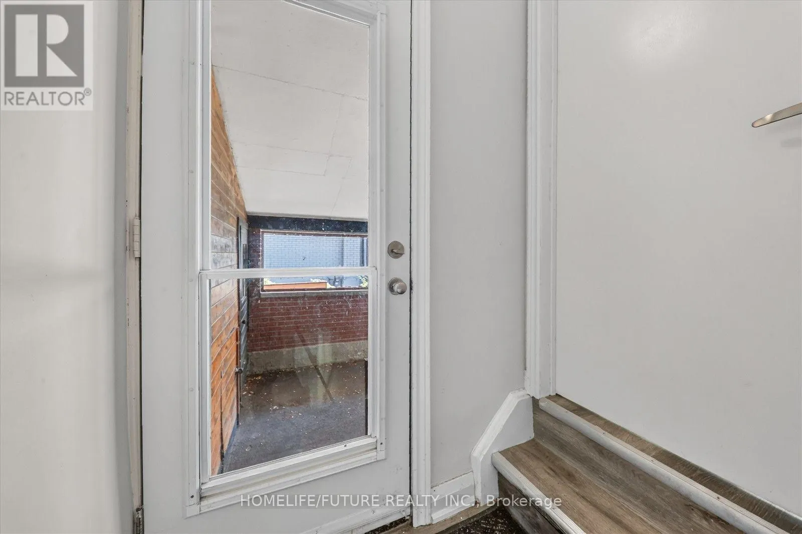 7 CARDILL CRESCENT