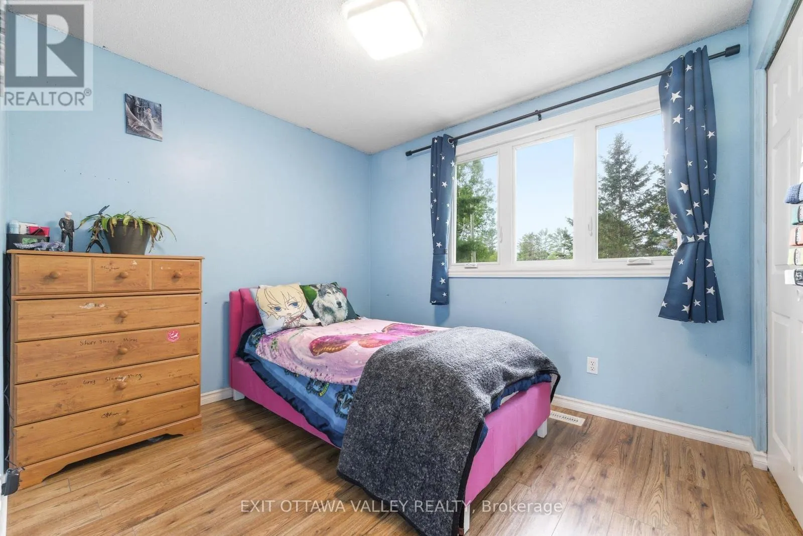13 TAMARACK STREET