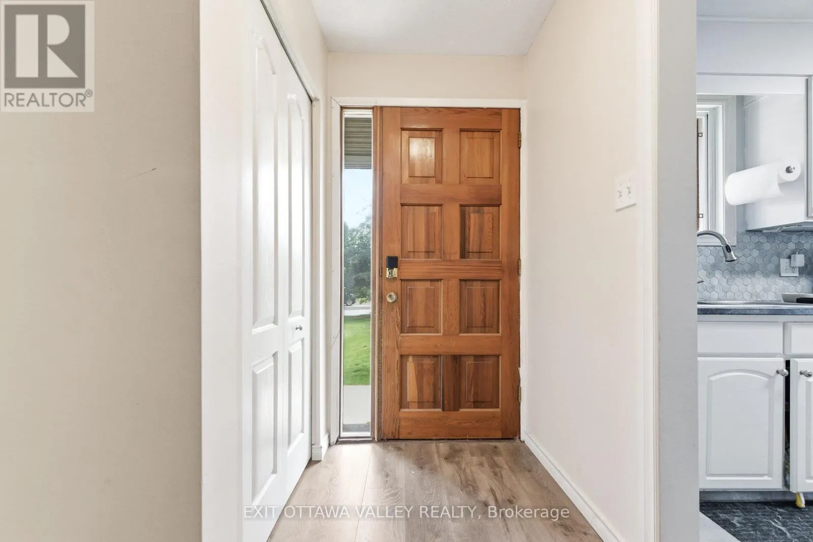 13 TAMARACK STREET