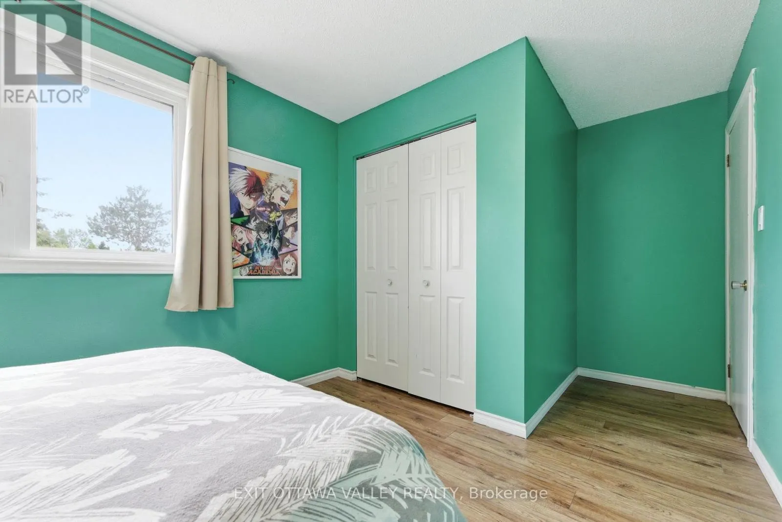13 TAMARACK STREET