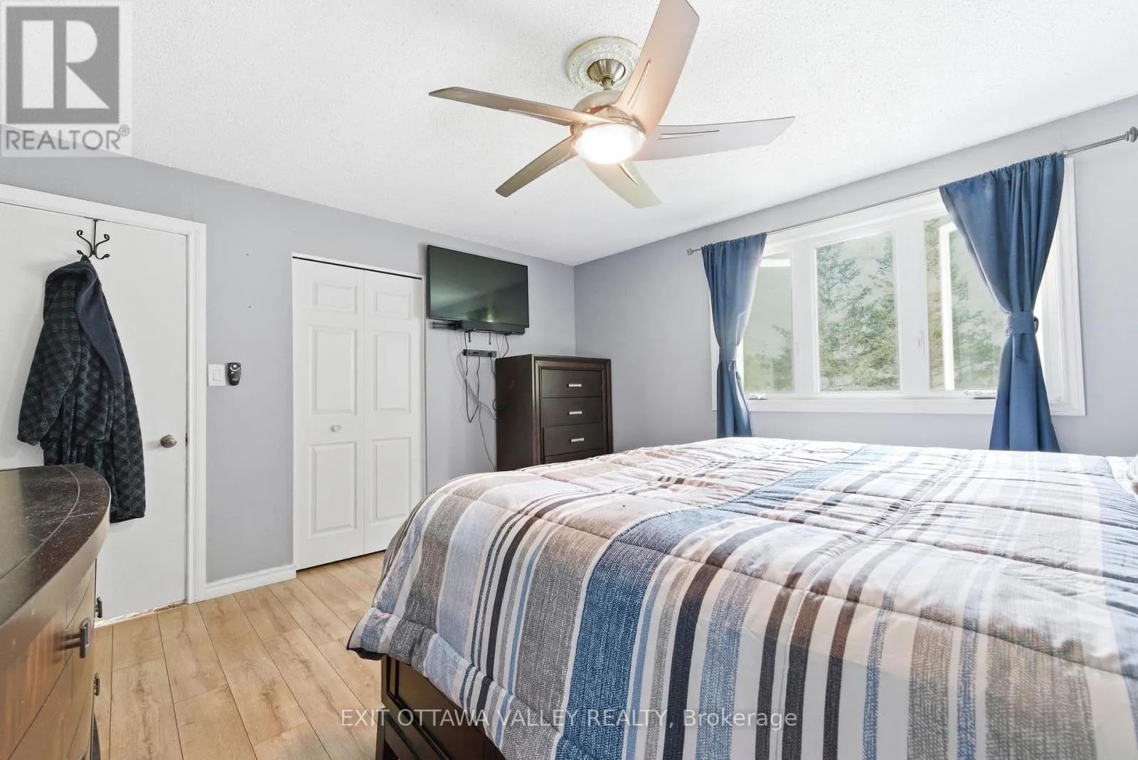 13 TAMARACK STREET