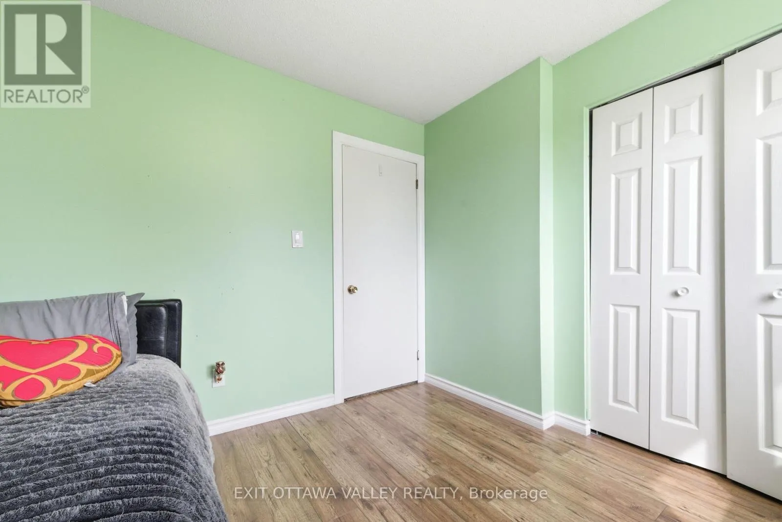 13 TAMARACK STREET