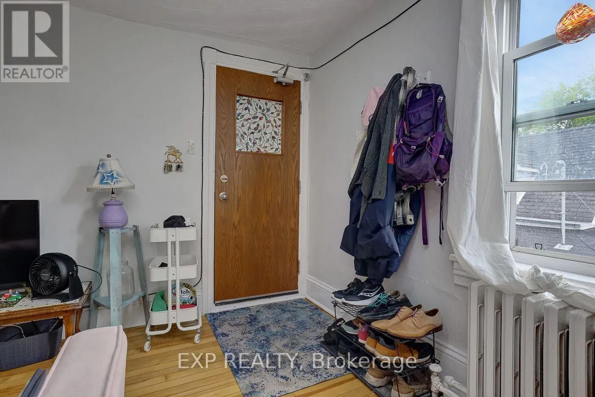 108 LEBRETON STREET N