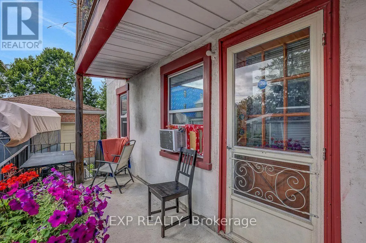 108 LEBRETON STREET N