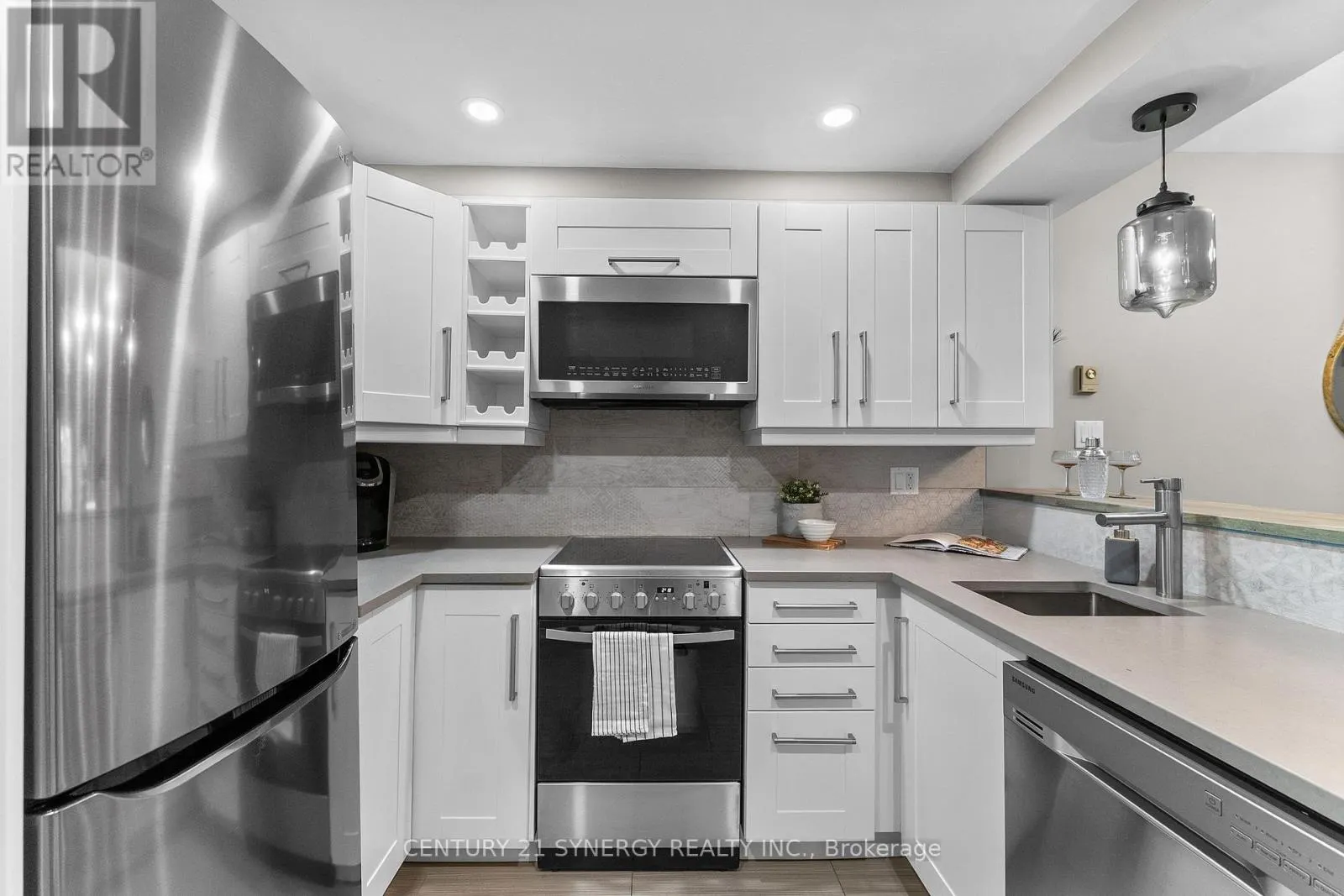 5 - 2 COLUMBUS AVENUE