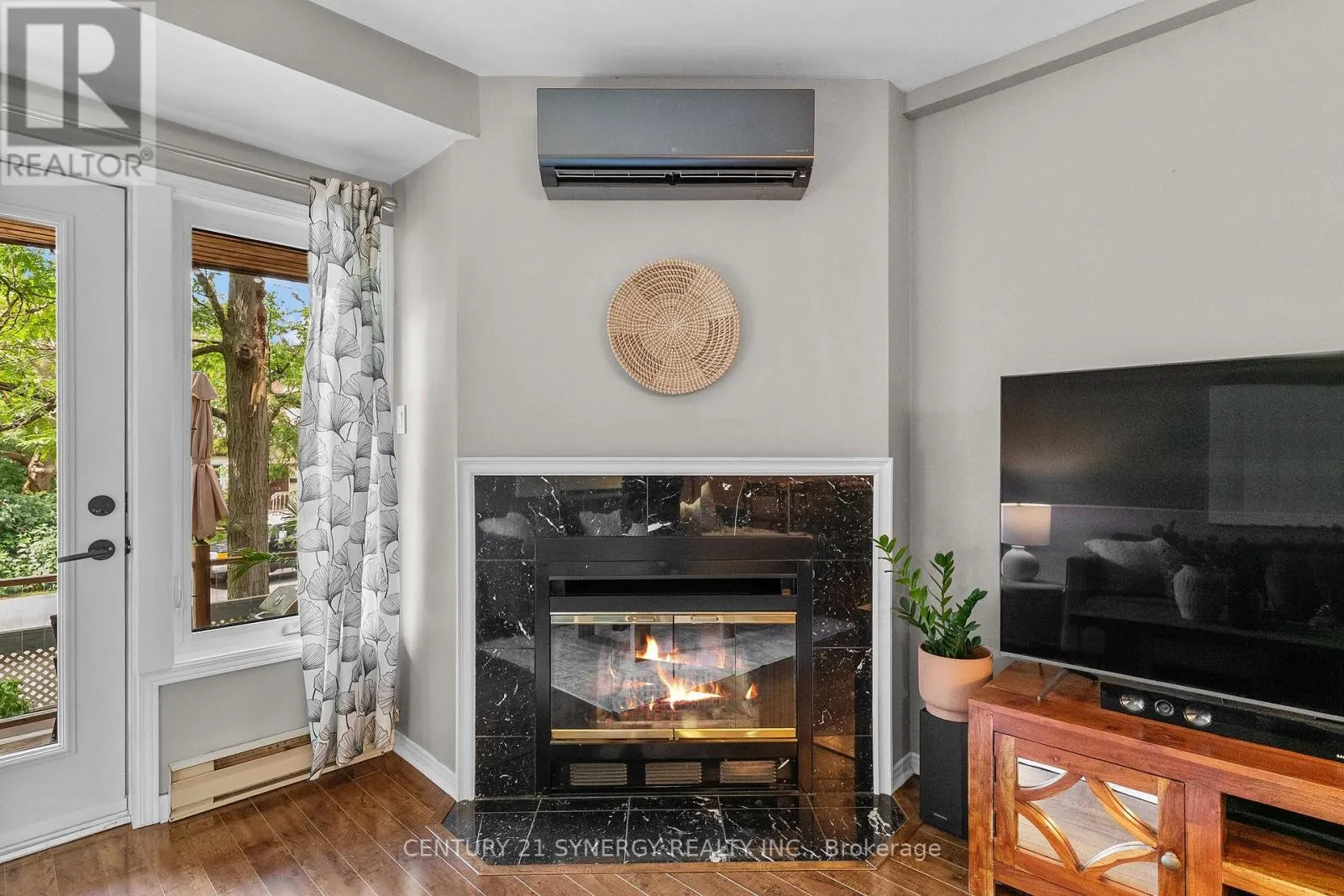 5 - 2 COLUMBUS AVENUE