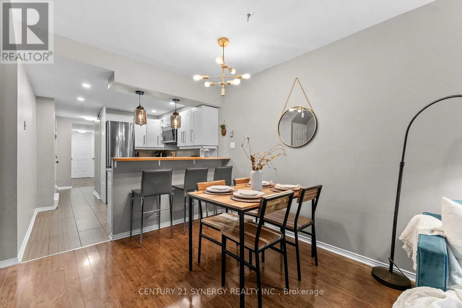 5 - 2 COLUMBUS AVENUE