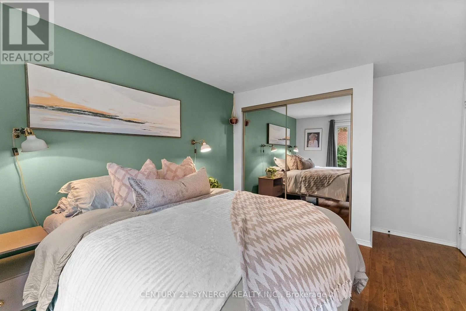5 - 2 COLUMBUS AVENUE