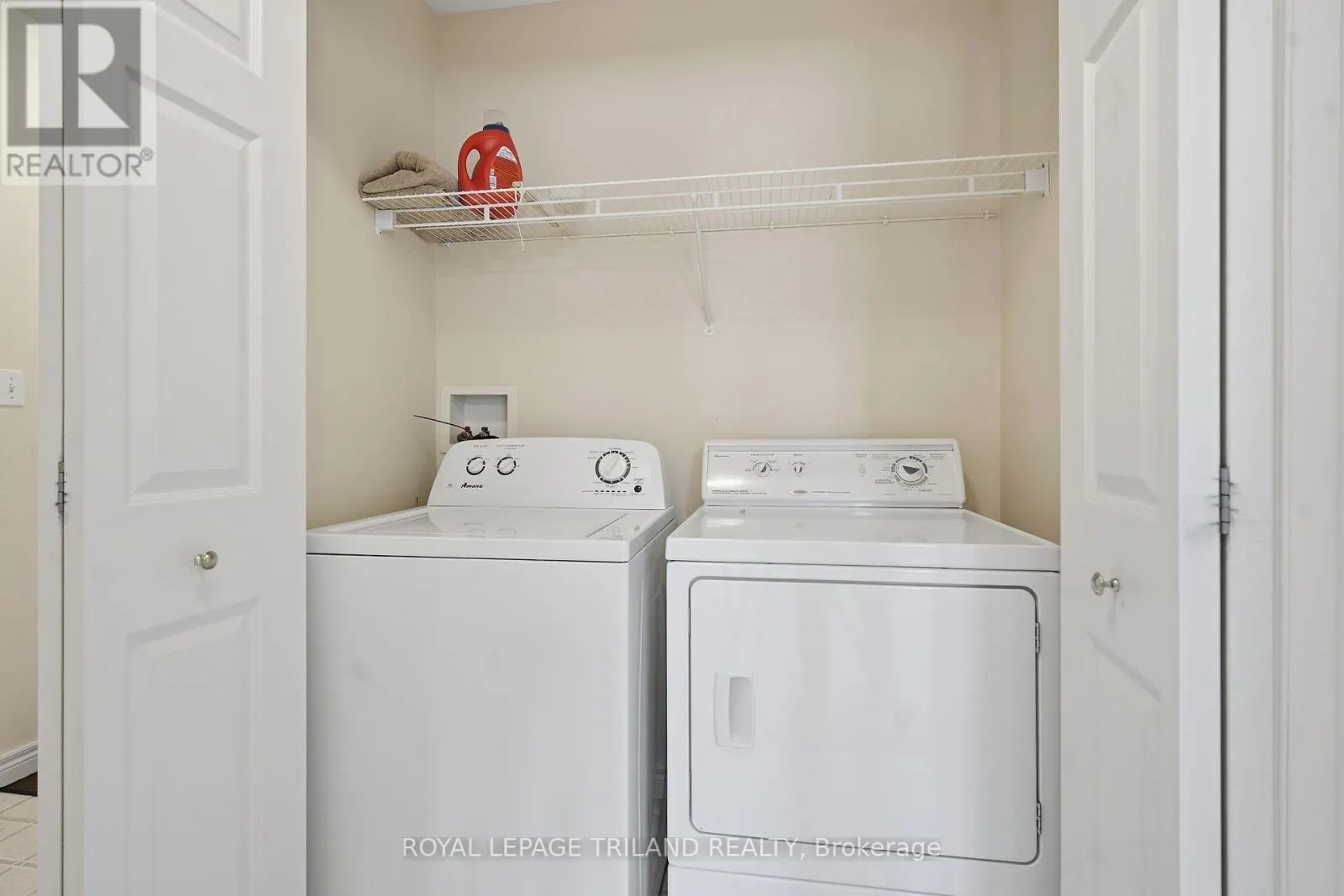 10 - 20 WINDEMERE PLACE #10