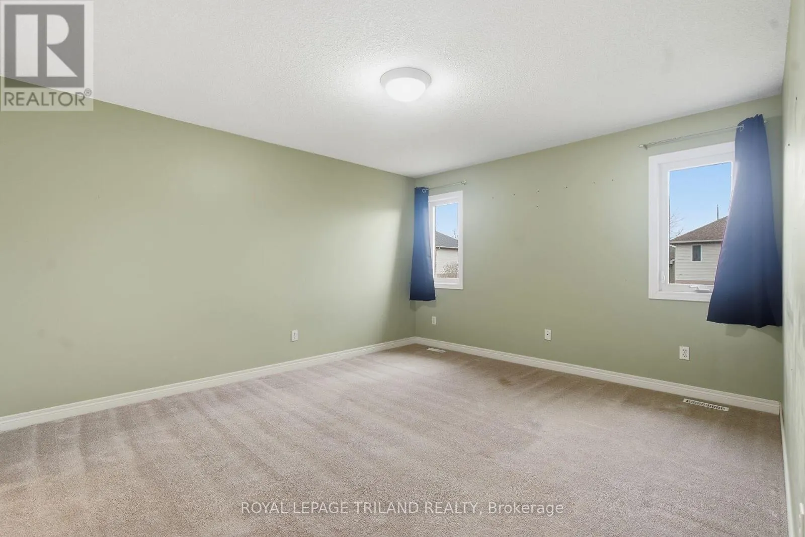 10 - 20 WINDEMERE PLACE #10