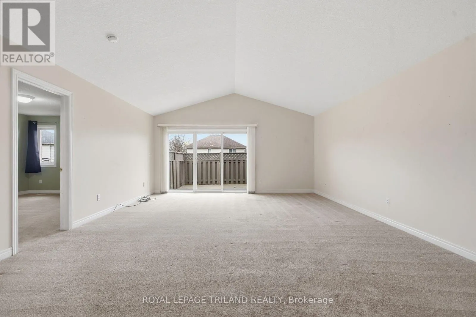 10 - 20 WINDEMERE PLACE #10