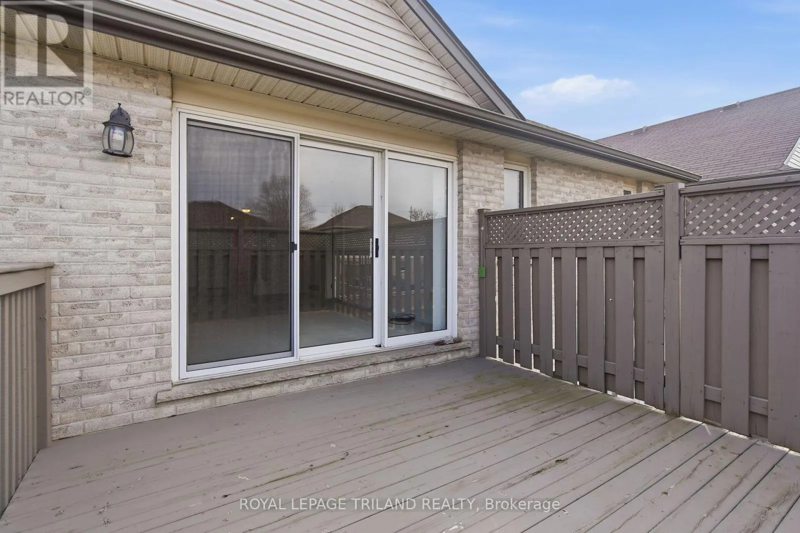 10 - 20 WINDEMERE PLACE #10