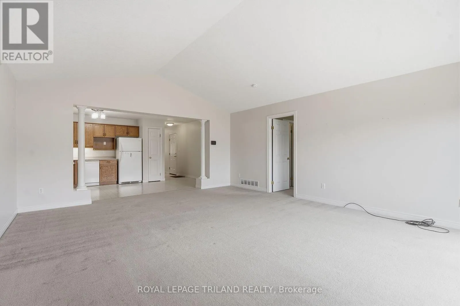 10 - 20 WINDEMERE PLACE #10