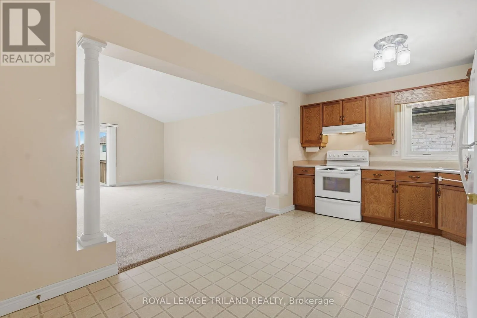 10 - 20 WINDEMERE PLACE #10