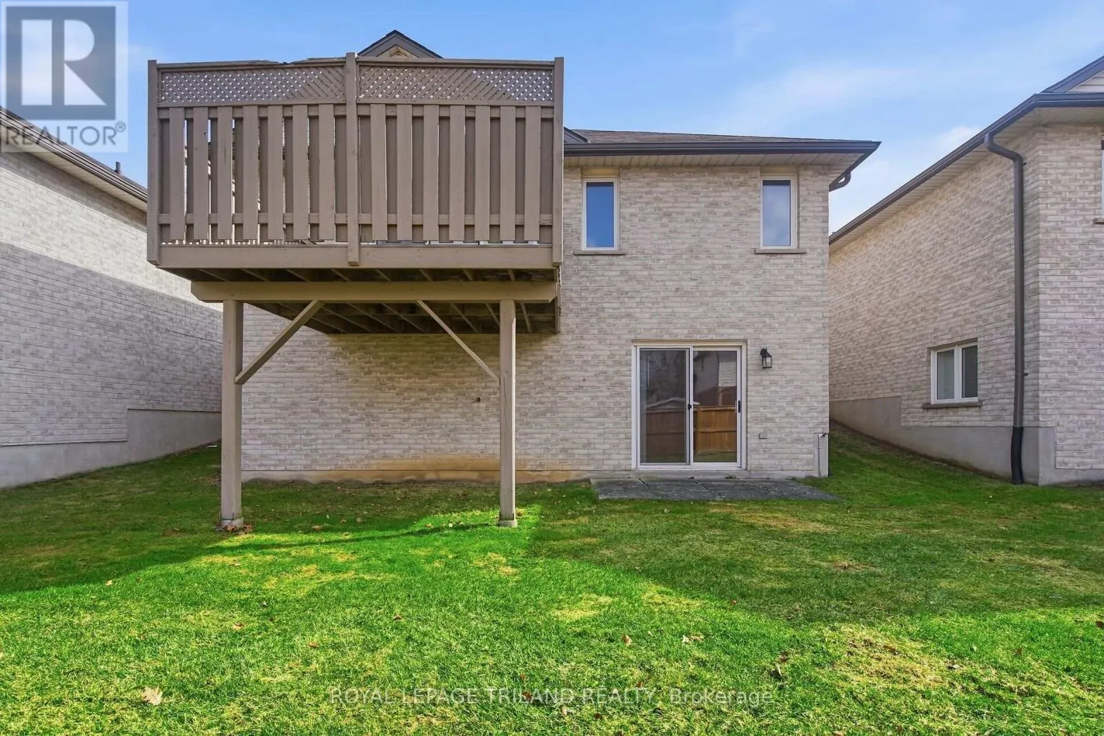 10 - 20 WINDEMERE PLACE #10