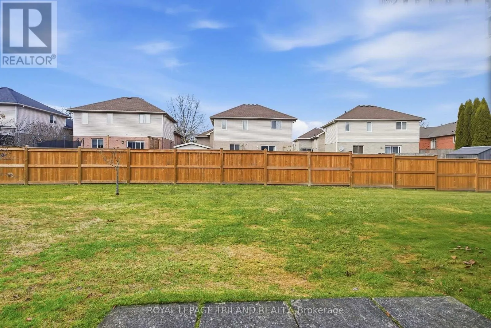 10 - 20 WINDEMERE PLACE #10