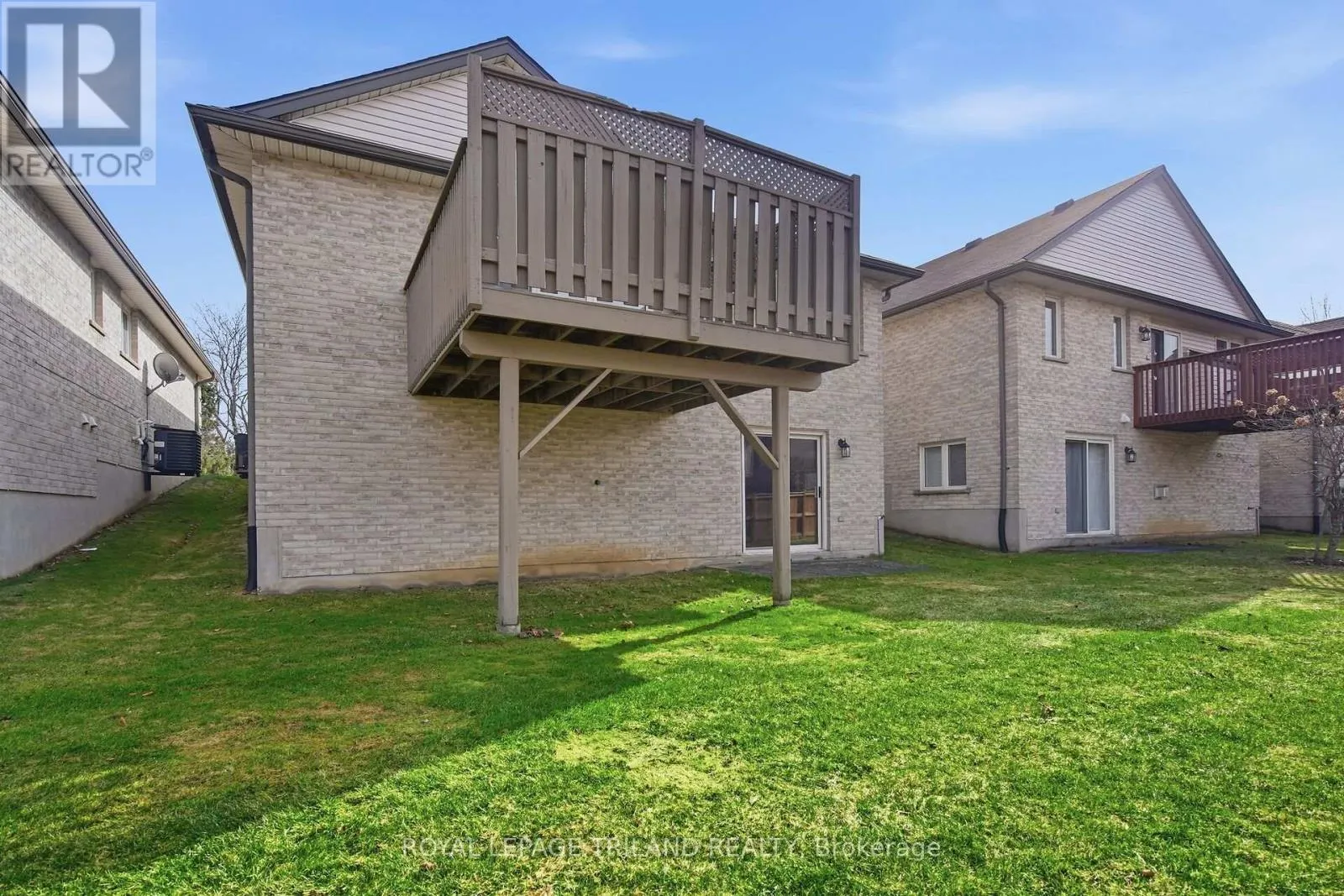 10 - 20 WINDEMERE PLACE #10