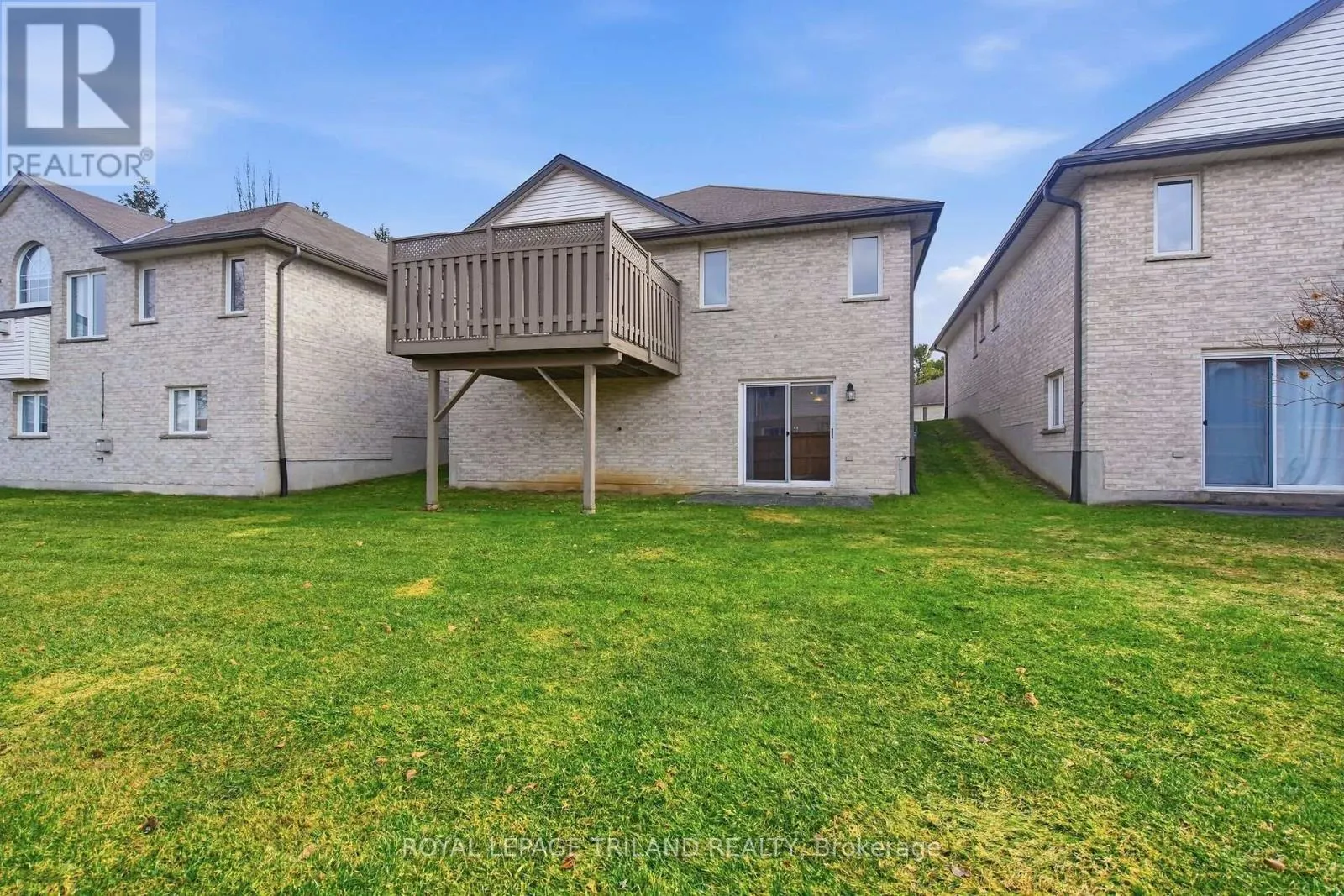 10 - 20 WINDEMERE PLACE #10