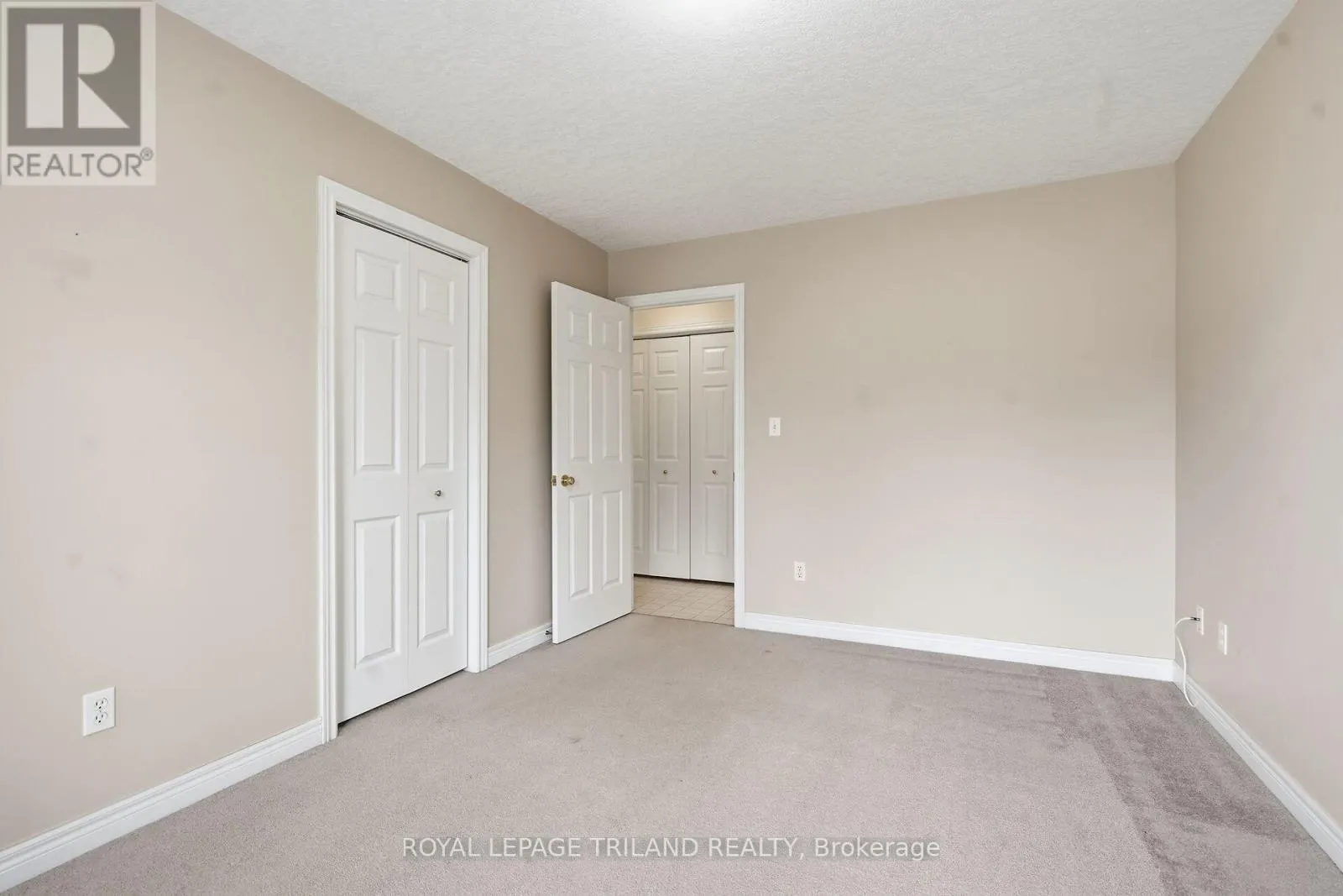 10 - 20 WINDEMERE PLACE #10