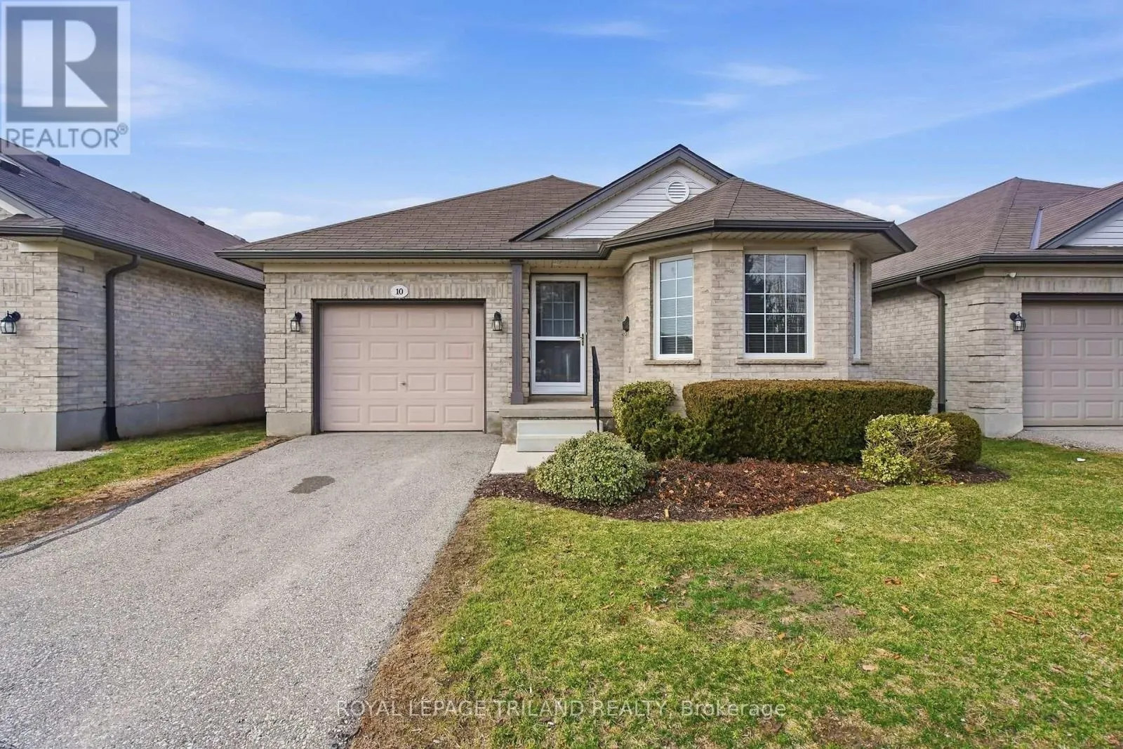 10 - 20 WINDEMERE PLACE #10
