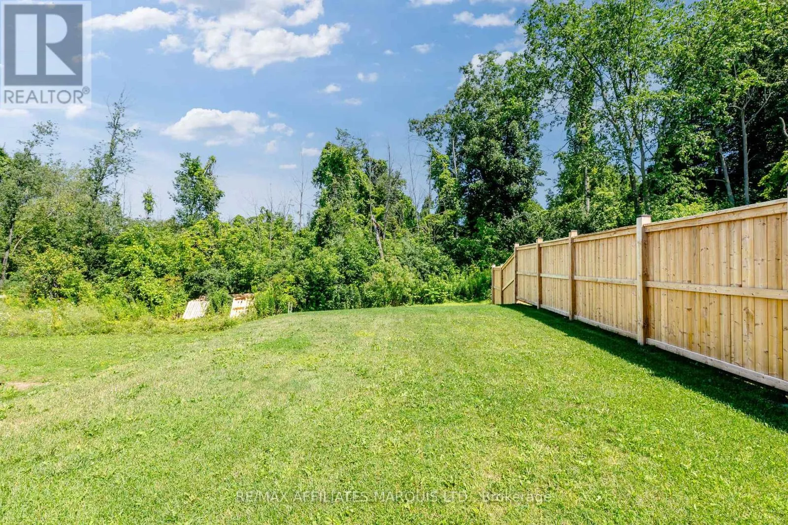 2389 WATSON CRESCENT
