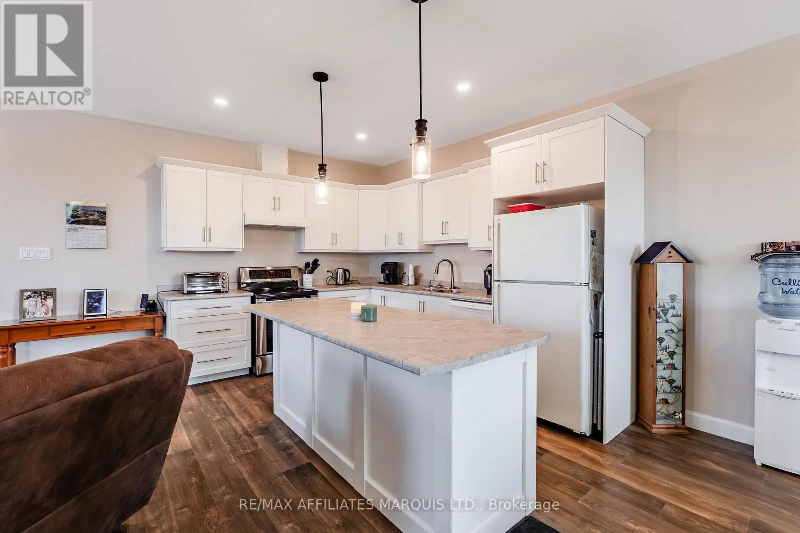 2389 WATSON CRESCENT