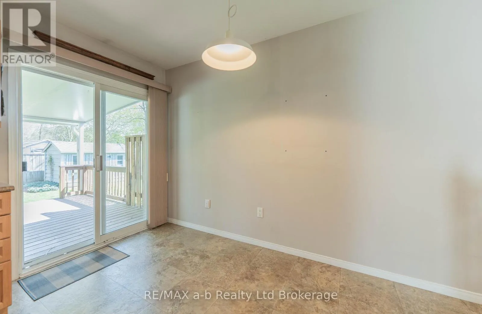 44 BEECH BOULEVARD