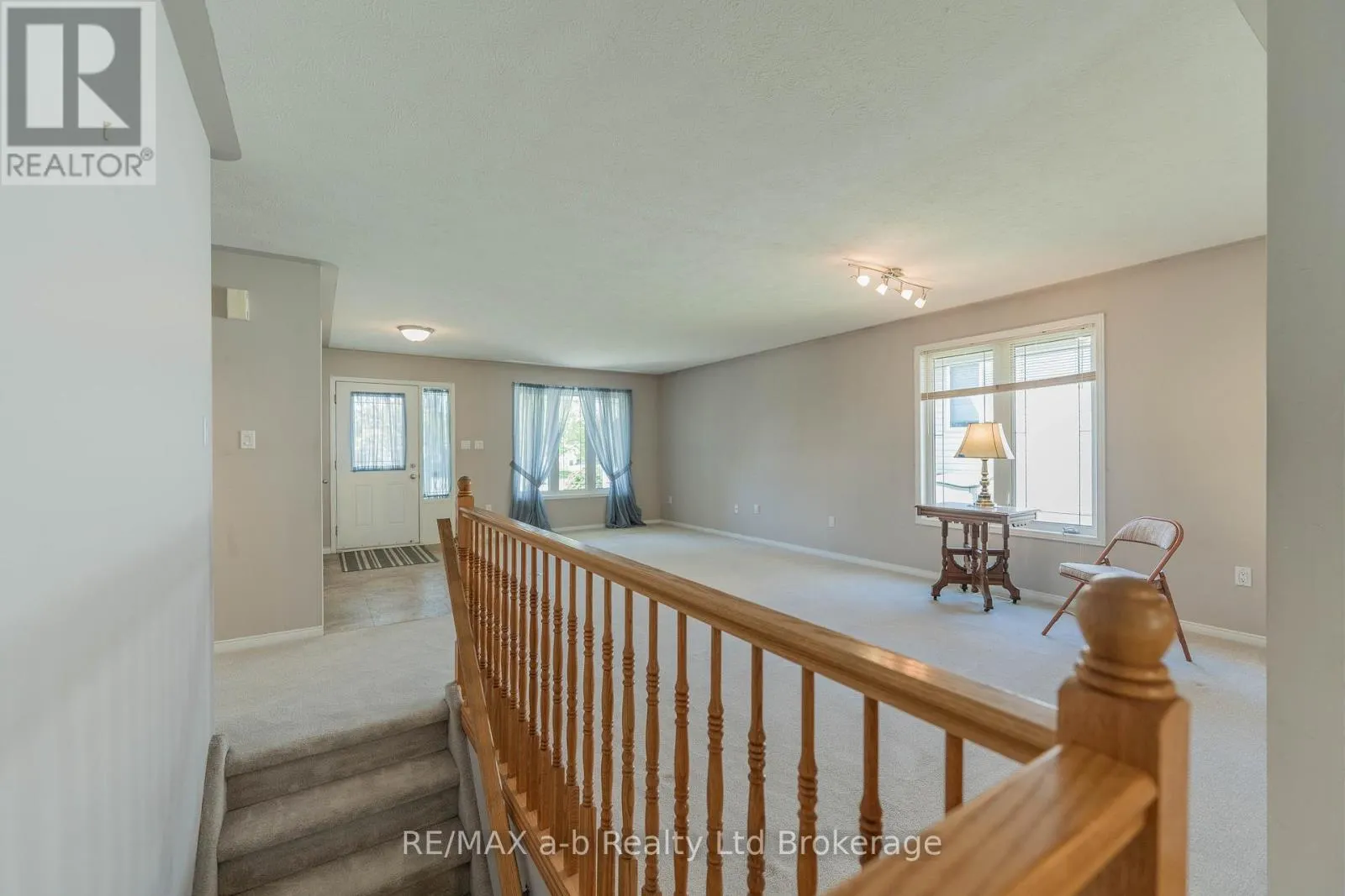 44 BEECH BOULEVARD