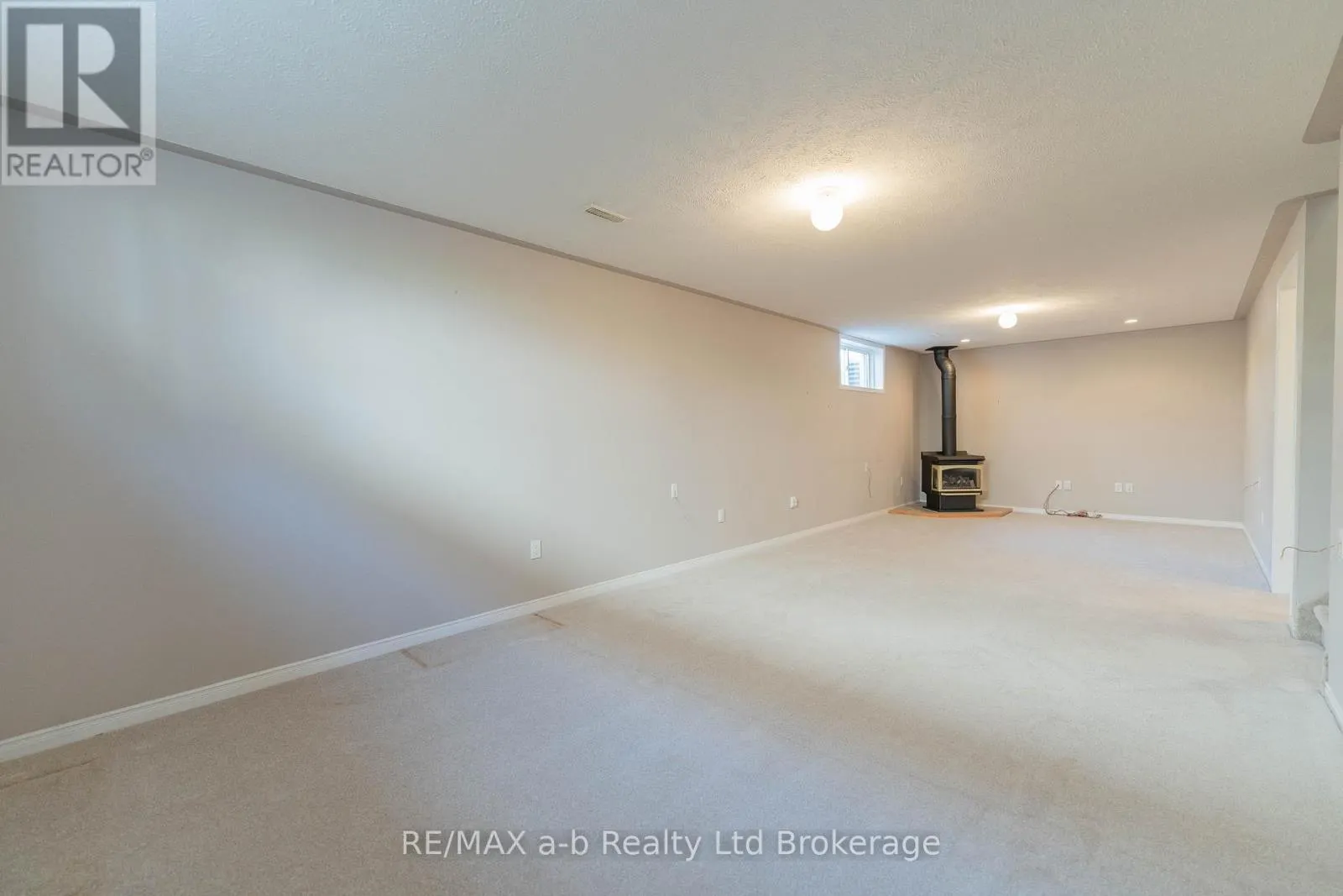 44 BEECH BOULEVARD