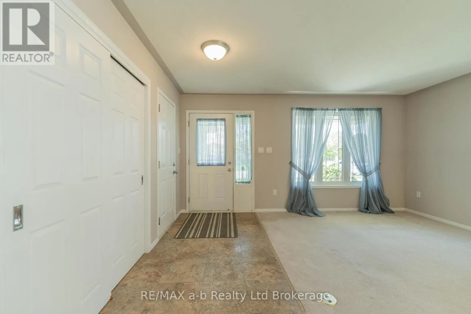44 BEECH BOULEVARD