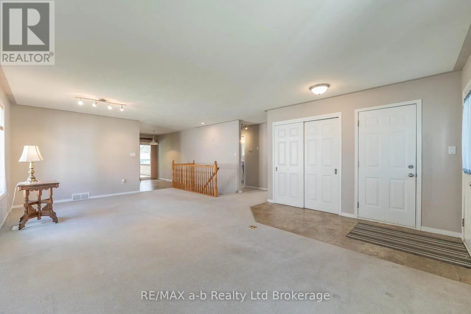 44 BEECH BOULEVARD