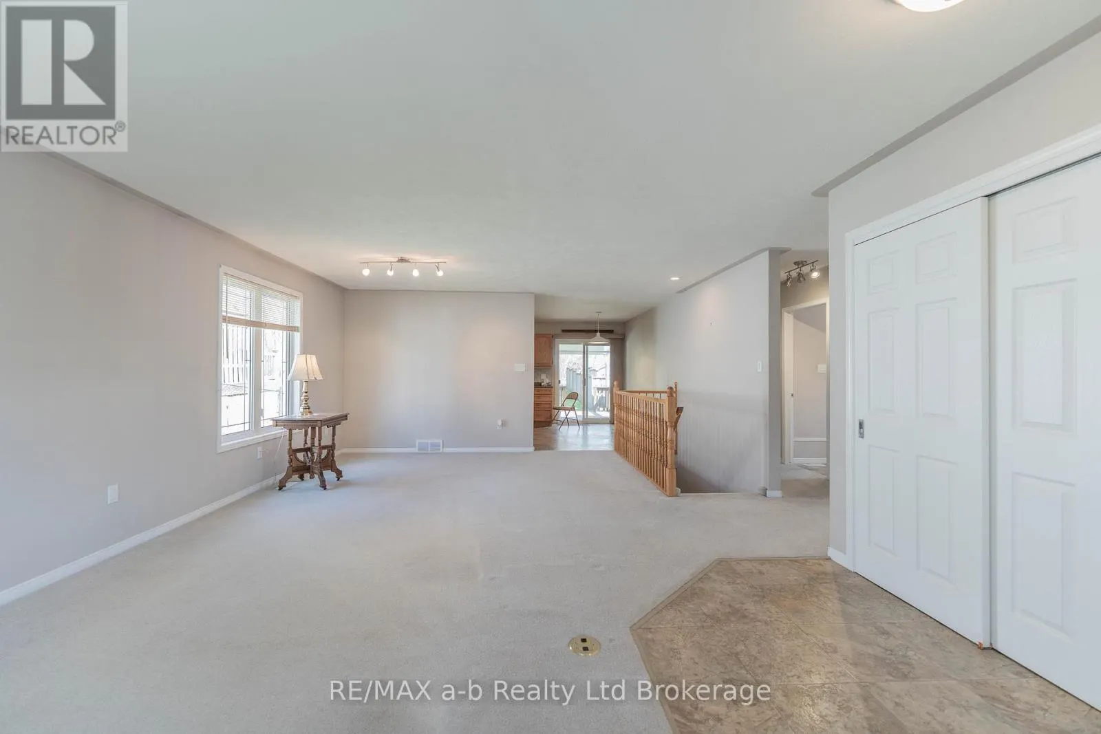 44 BEECH BOULEVARD