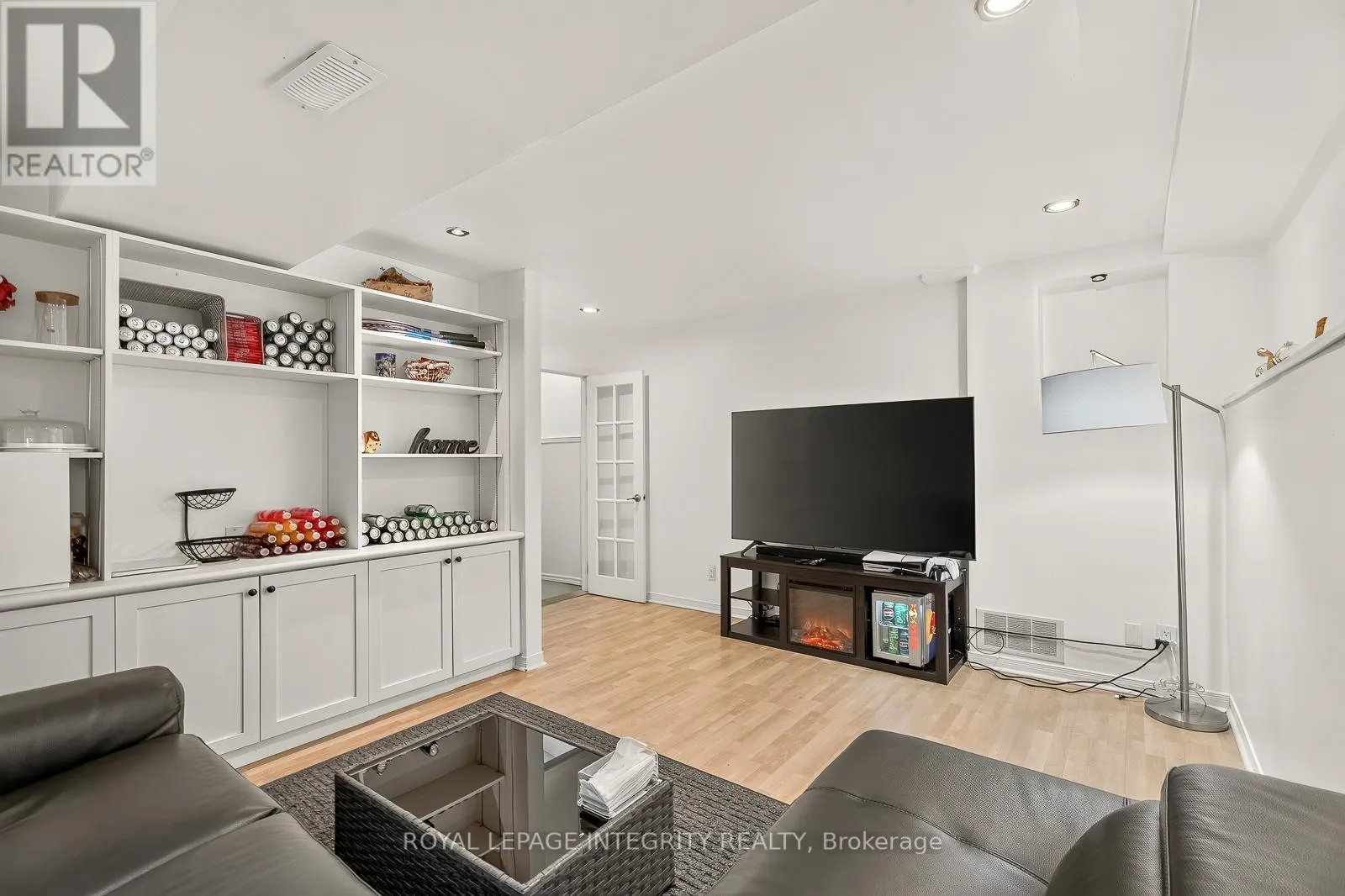 16 STAMFORD PRIVATE