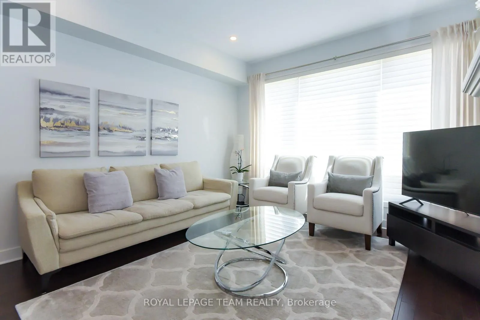 725 CAPRICORN CIRCLE