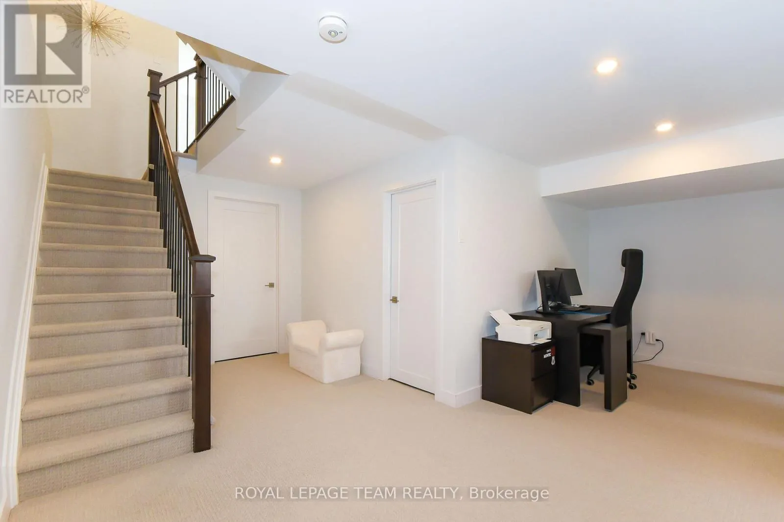 725 CAPRICORN CIRCLE
