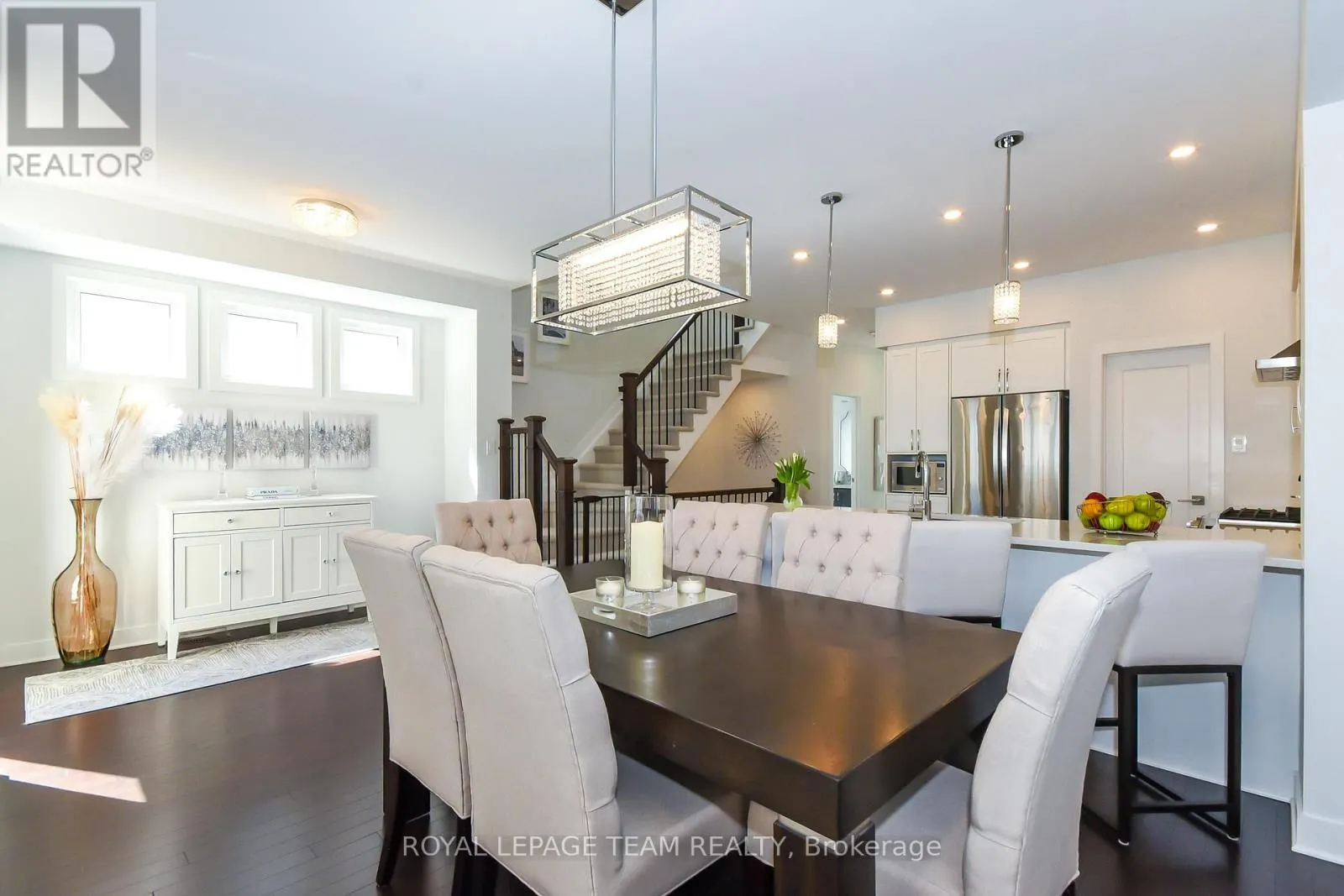 725 CAPRICORN CIRCLE