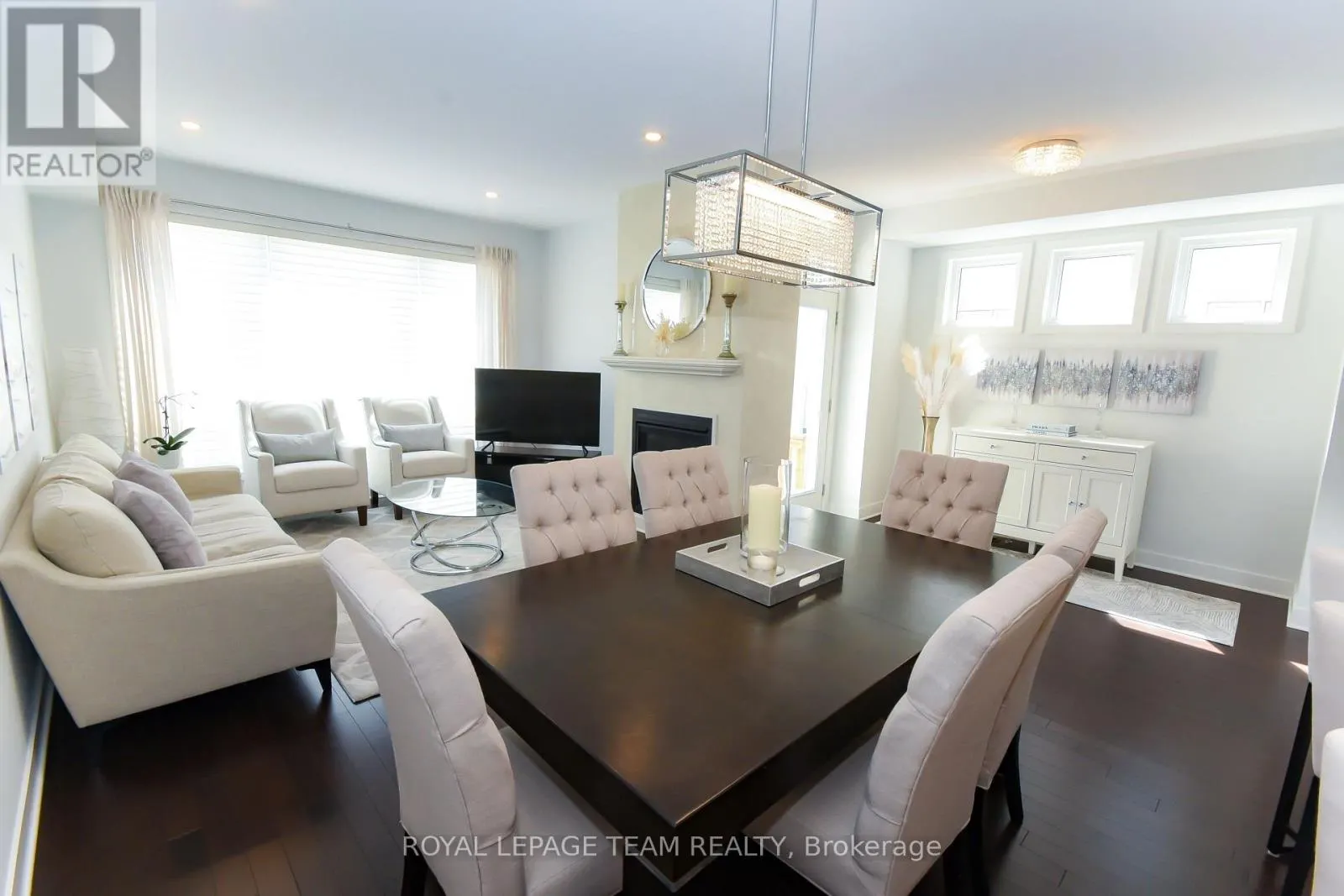 725 CAPRICORN CIRCLE
