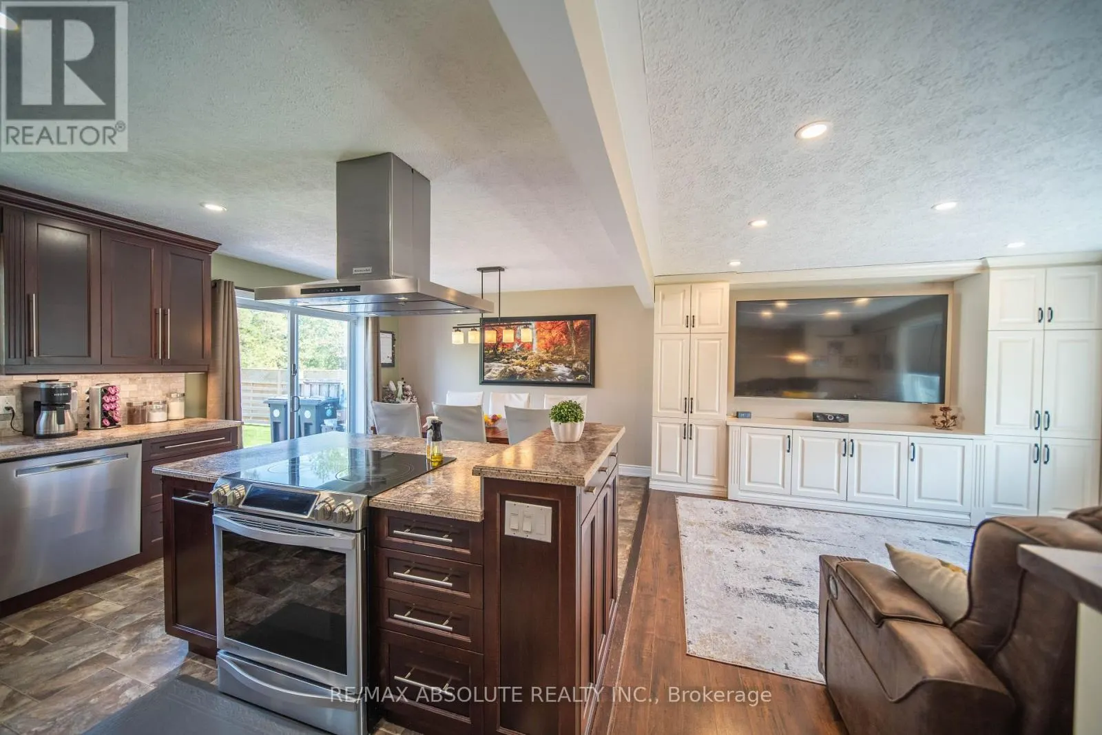 38 DUCHESSE CRESCENT